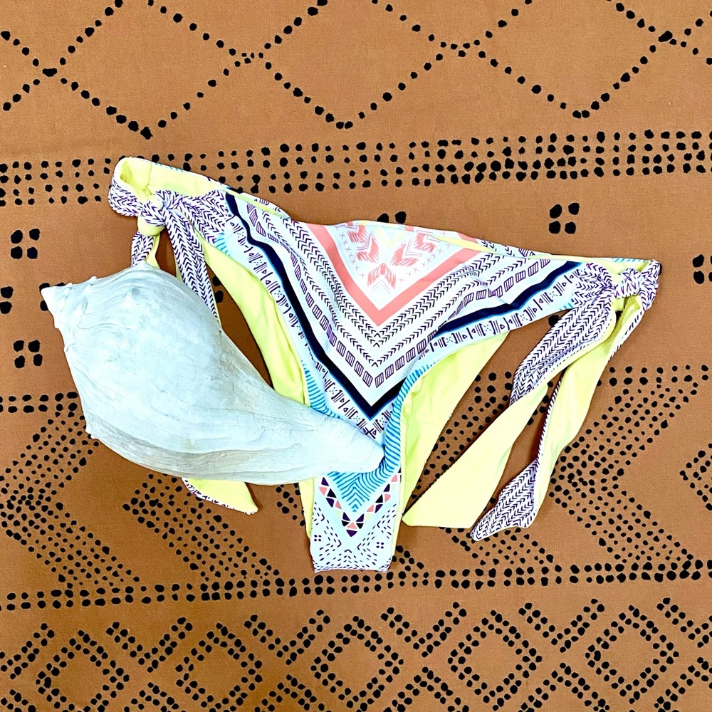 Roxy Reversible Aztec Bikini Bottom Womens Size Medium
